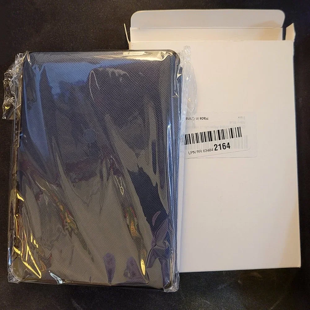 Authentic Omoton Kindle Paperwhite (pre-2018 models) hardshell case, NIB, blue